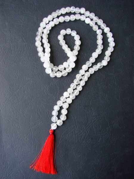 Snow Quartz Necklace - Tradicional Style